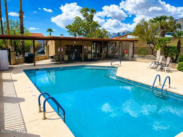 5613 N Calle Del Marques, Tucson, AZ 85718