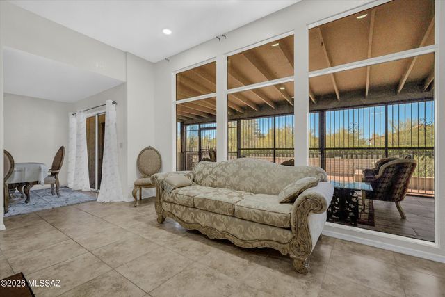 5613 N Calle Del Marques, Tucson, AZ 85718