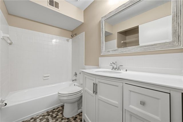 380 Newburn Drive, Scott Twp, PA 15216