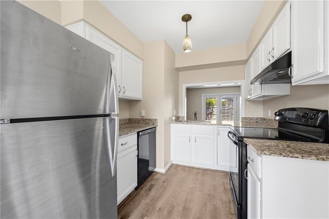 380 Newburn Drive, Scott Twp, PA 15216