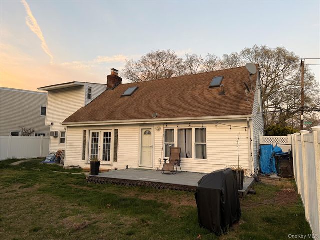 412 Seaford Avenue, Massapequa, NY 11758