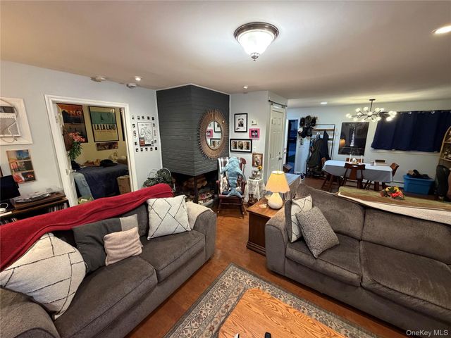 412 Seaford Avenue, Massapequa, NY 11758