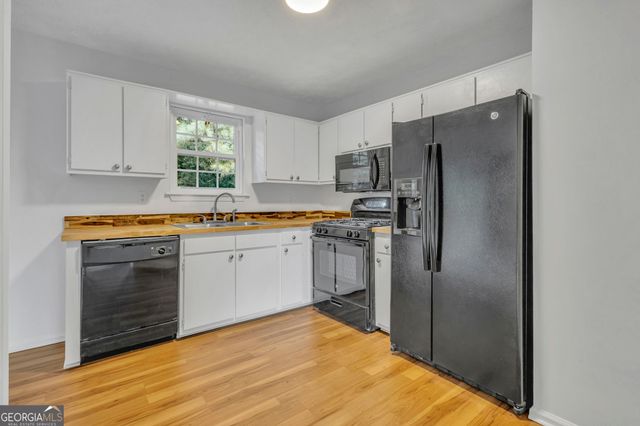 880 Westgard Court, Douglasville, GA 30134