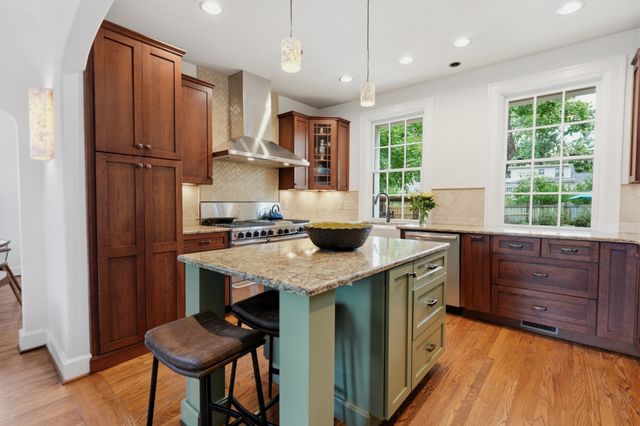3008 New Natchez Trce, Nashville, TN 37215
