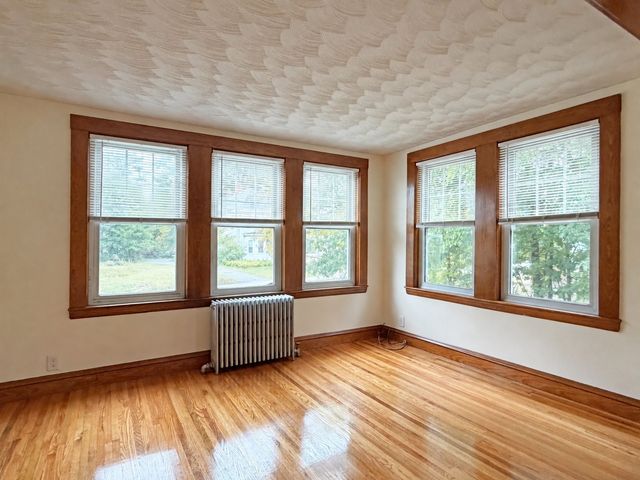 75 Dale St 1, Waltham, MA 02451