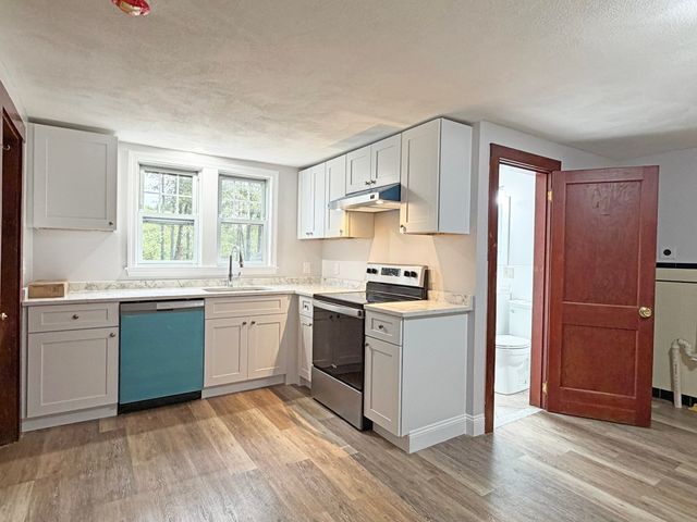 75 Dale St 1, Waltham, MA 02451