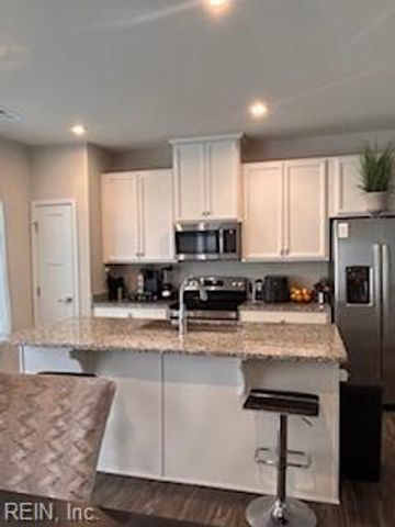 283 Brittlebrush DR, Portsmouth, VA 23701