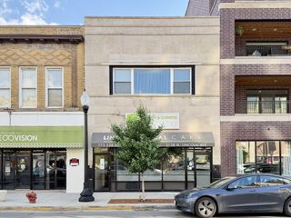 3138 N Lincoln Avenue 1R, Chicago, IL 60657