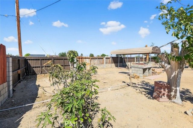 21101 Hacienda Boulevard, California City, CA 93505