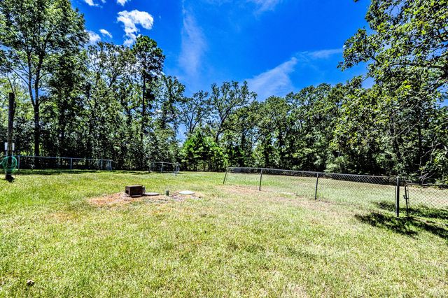 78 Haas Road, Huntsville, TX 77320