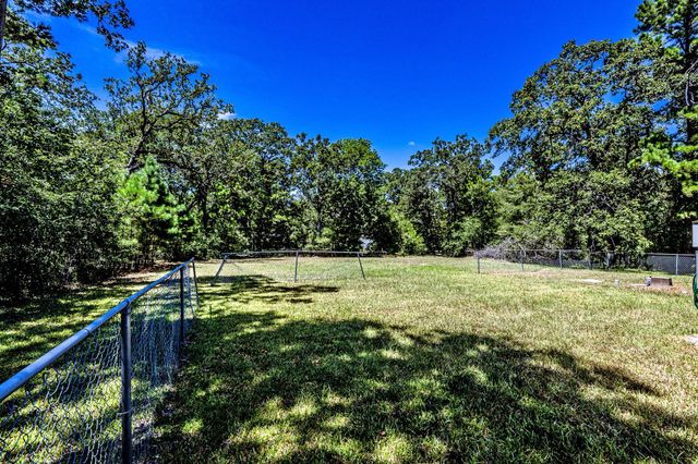 78 Haas Road, Huntsville, TX 77320