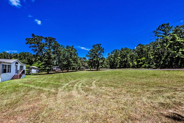 78 Haas Road, Huntsville, TX 77320