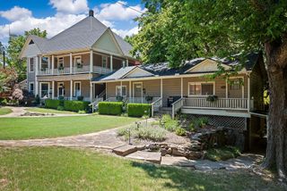 35 Kingshighway, Eureka Springs, AR 72632