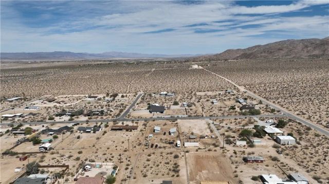 6829 Quail Spring, 29 Palms, CA 92277