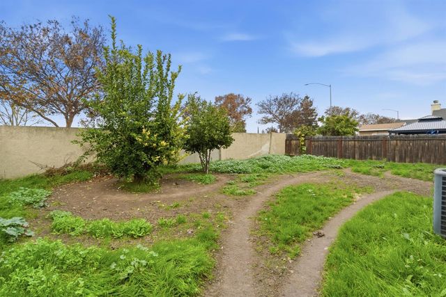 1773 W Willow Park Way, Stockton, CA 95206