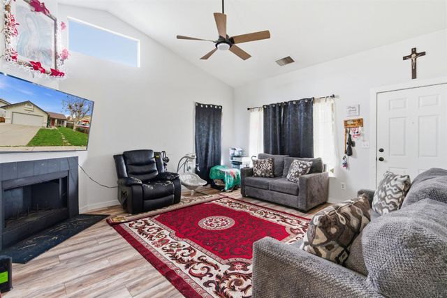 1773 W Willow Park Way, Stockton, CA 95206