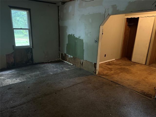 37477 Willow View Road, Tecumseh, OK 74873