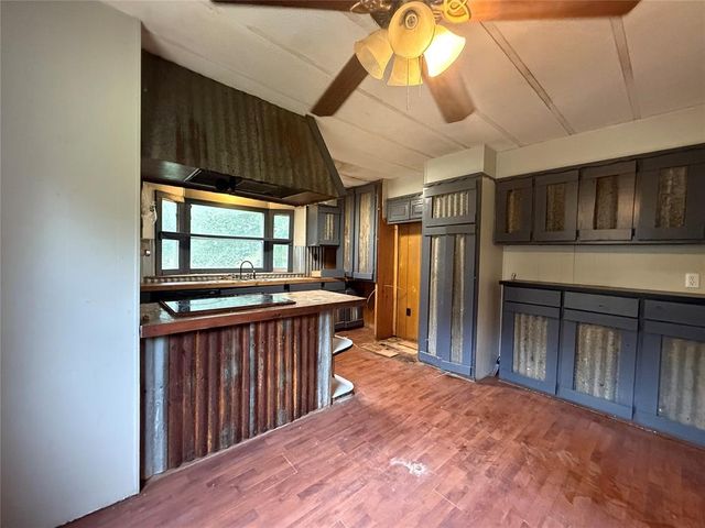 37477 Willow View Road, Tecumseh, OK 74873