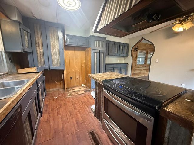 37477 Willow View Road, Tecumseh, OK 74873