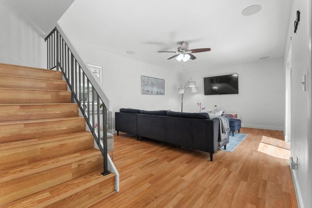 6327 Seven Springs Boulevard B, Greenacres, FL 33463