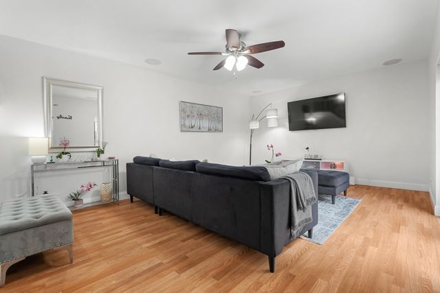 6327 Seven Springs Boulevard B, Greenacres, FL 33463