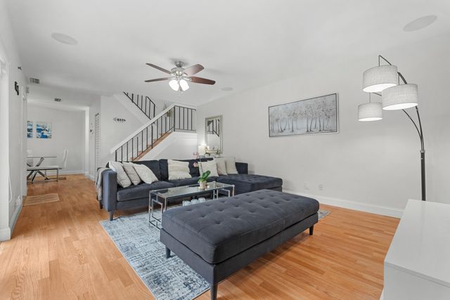 6327 Seven Springs Boulevard B, Greenacres, FL 33463