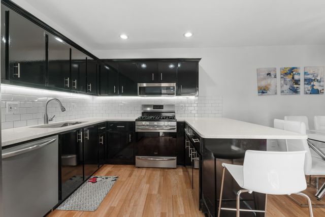 6327 Seven Springs Boulevard B, Greenacres, FL 33463