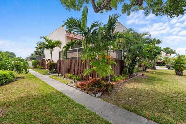 6327 Seven Springs Boulevard B, Greenacres, FL 33463