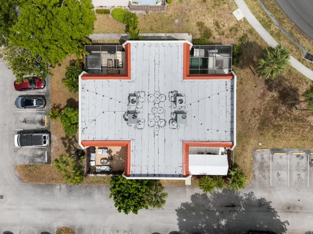 6327 Seven Springs Boulevard B, Greenacres, FL 33463