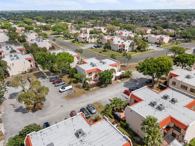 6327 Seven Springs Boulevard B, Greenacres, FL 33463