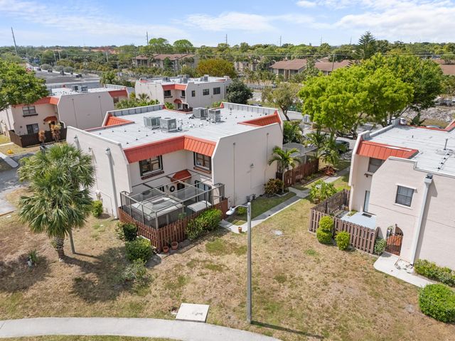 6327 Seven Springs Boulevard B, Greenacres, FL 33463