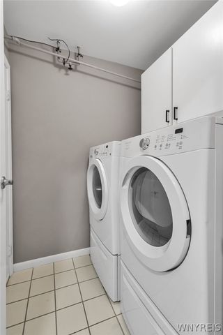 1095 Youngs Road C, Amherst, NY 14221