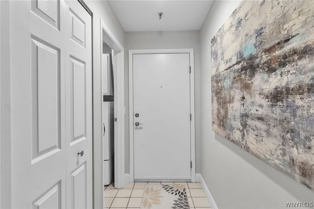 1095 Youngs Road C, Amherst, NY 14221