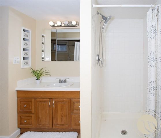 828 Cook Avenue, Billings, MT 59101