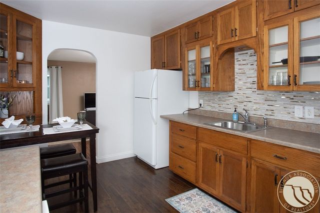 828 Cook Avenue, Billings, MT 59101
