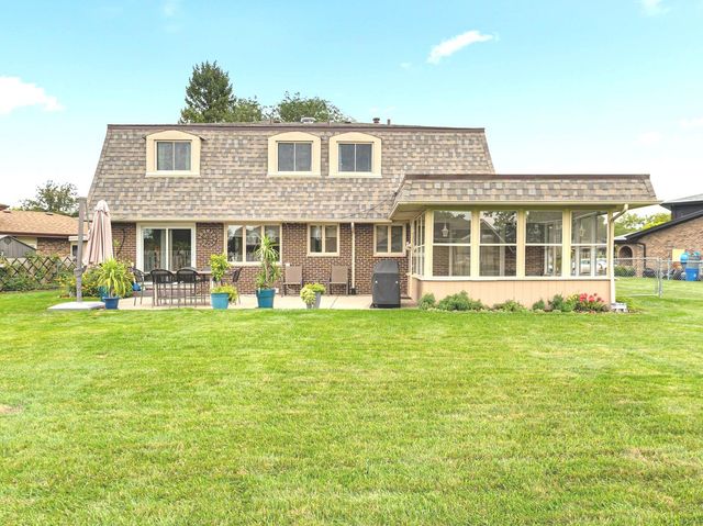 10926 Circle Court, Palos Hills, IL 60465