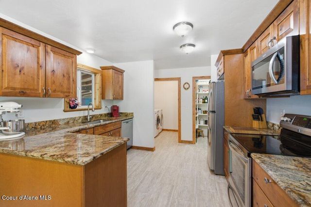 112 Sandy Ridge RD, Priest River, ID 83856