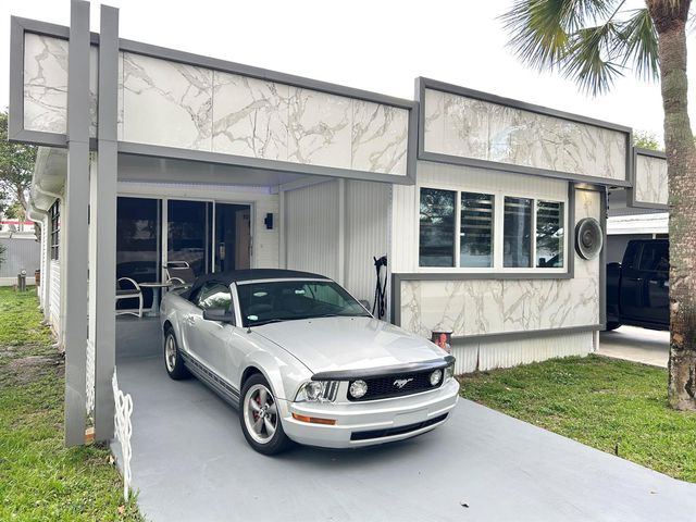 111 Alamanda Lane, Deerfield Beach, FL 33442