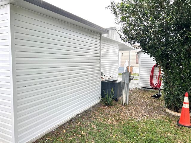 111 Alamanda Lane, Deerfield Beach, FL 33442