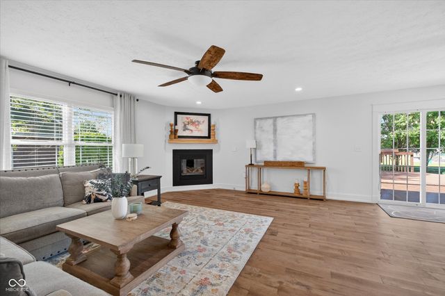 4516 W Easy Street, New Palestine, IN 46163