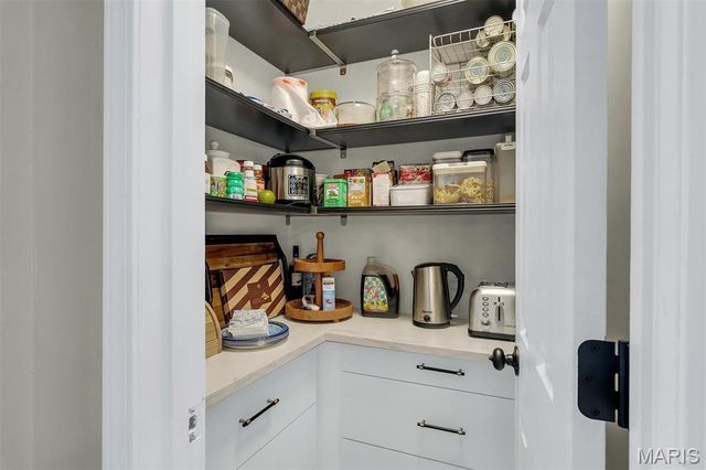 4108 Park Hill Court, Mehlville, MO 63125