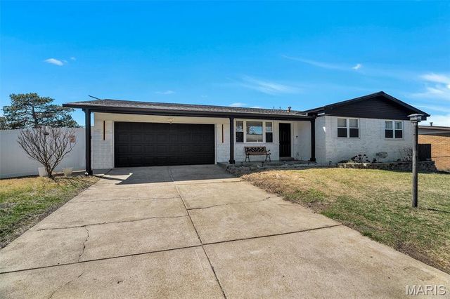 4108 Park Hill Court, Mehlville, MO 63125