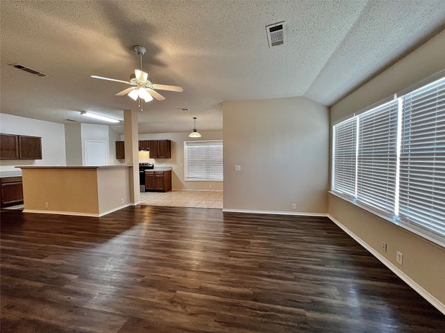 1516 Shady Shores Drive, Glenn Heights, TX 75154