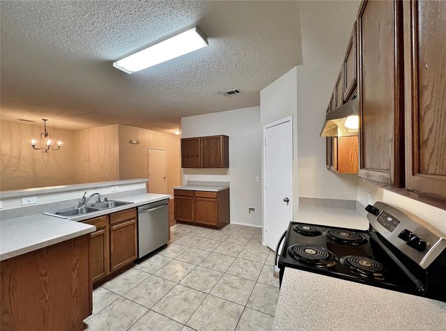 1516 Shady Shores Drive, Glenn Heights, TX 75154