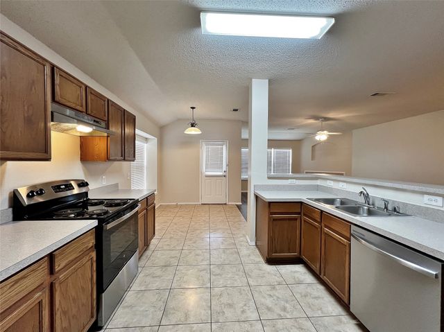 1516 Shady Shores Drive, Glenn Heights, TX 75154