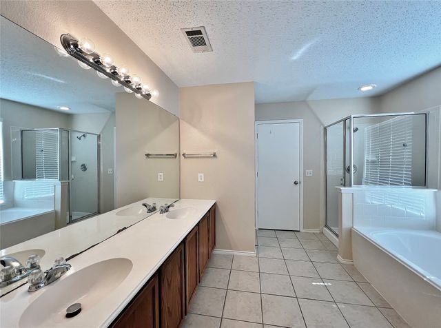 1516 Shady Shores Drive, Glenn Heights, TX 75154