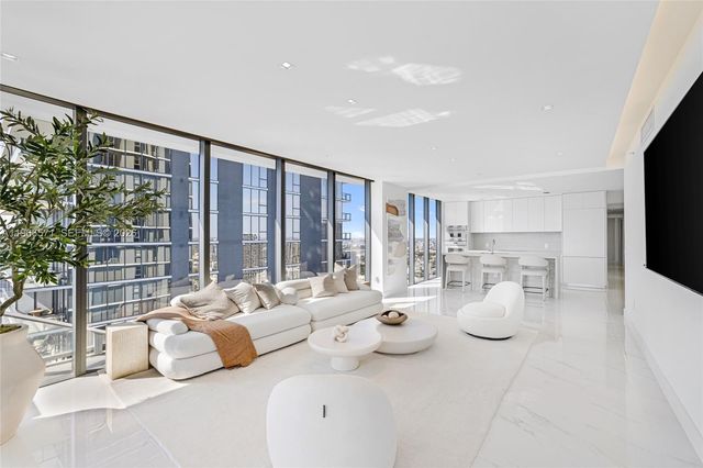 700 NE 24th St 4007, Miami, FL 33137