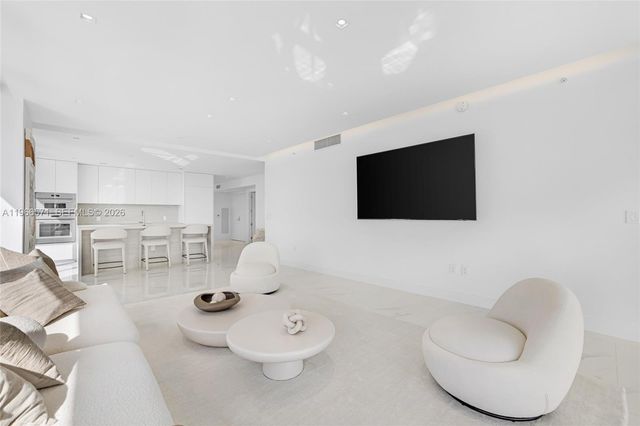 700 NE 24th St 4007, Miami, FL 33137