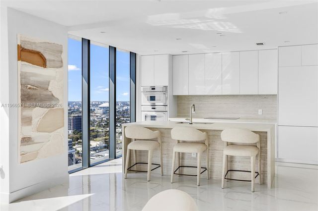 700 NE 24th St 4007, Miami, FL 33137