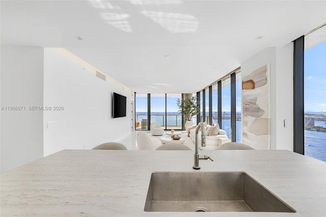 700 NE 24th St 4007, Miami, FL 33137